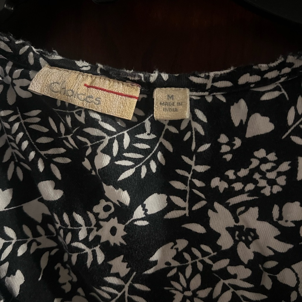 Choices Black and Pink Graphic Short Sleeve Blouse - Picture 2 of 3